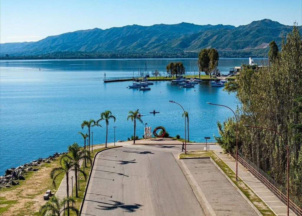llegar en auto desde Córdoba a Villa Carlos Paz